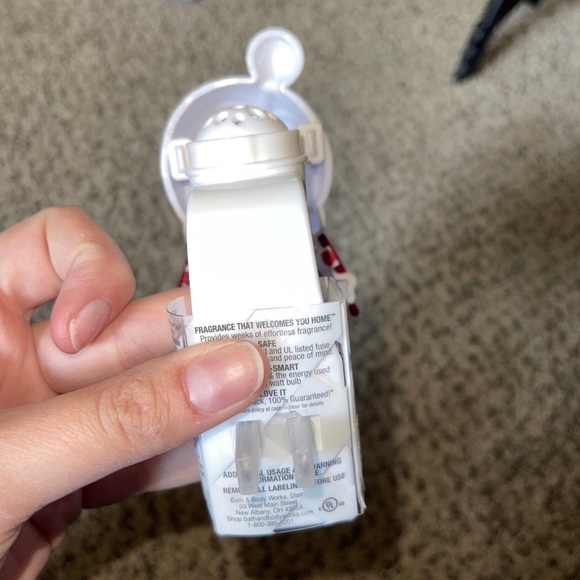 Santa and Mrs.Claus Wallflower Plugs (3) - Picture 3 of 8